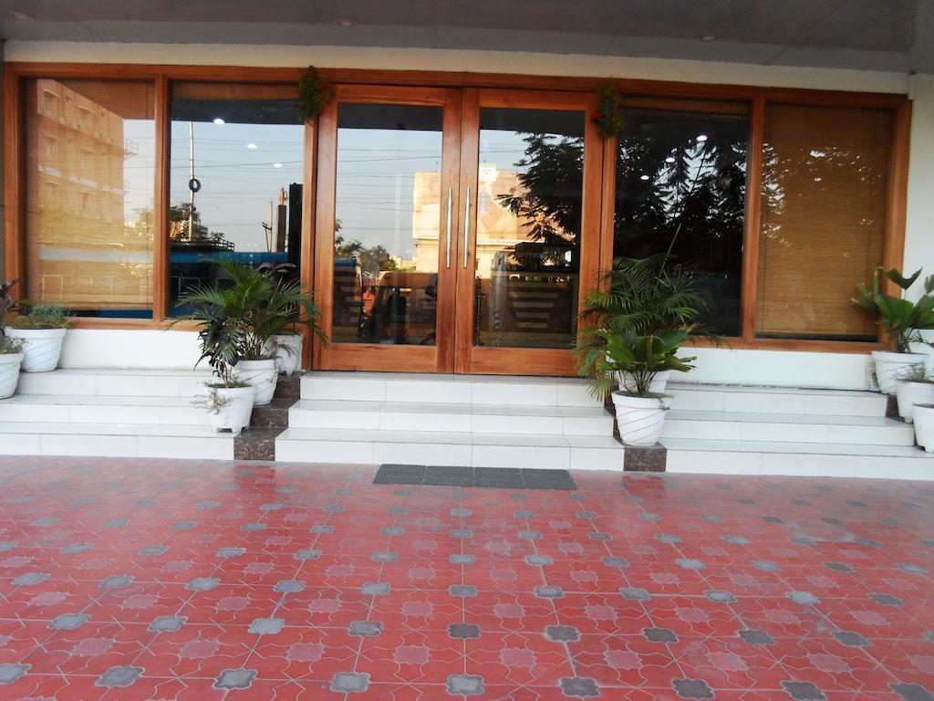 Psr Hotell Tirupati Eksteriør bilde