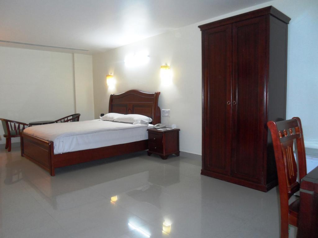 Psr Hotell Tirupati Eksteriør bilde
