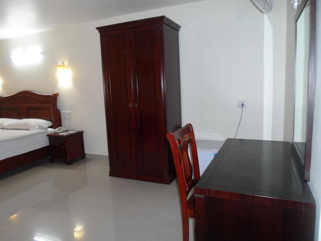 Psr Hotell Tirupati Eksteriør bilde