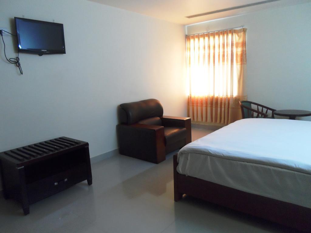 Psr Hotell Tirupati Eksteriør bilde